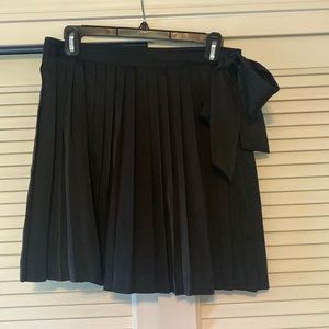 GAP Pleated silky black skirt with side-tie detail, sz 2